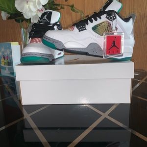 Jordan 4 size 7 women